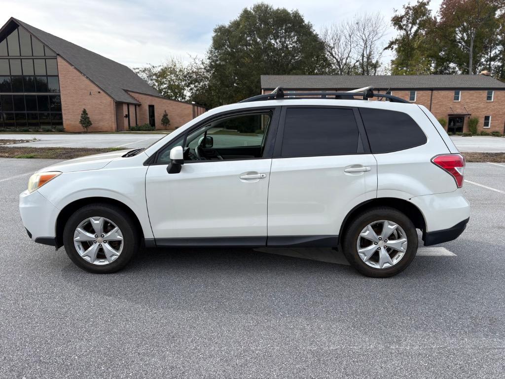 2014 Subaru Forester i Premium - Photo 10