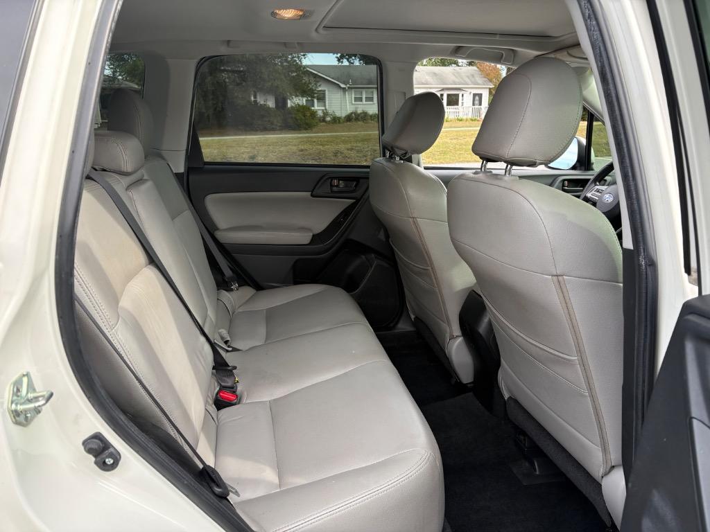 2014 Subaru Forester i Premium - Photo 6