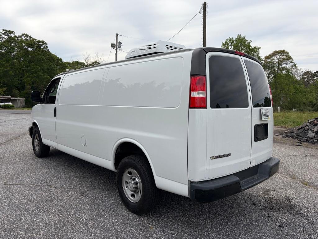 2020 Chevrolet Express Cargo Work Van - Photo 7