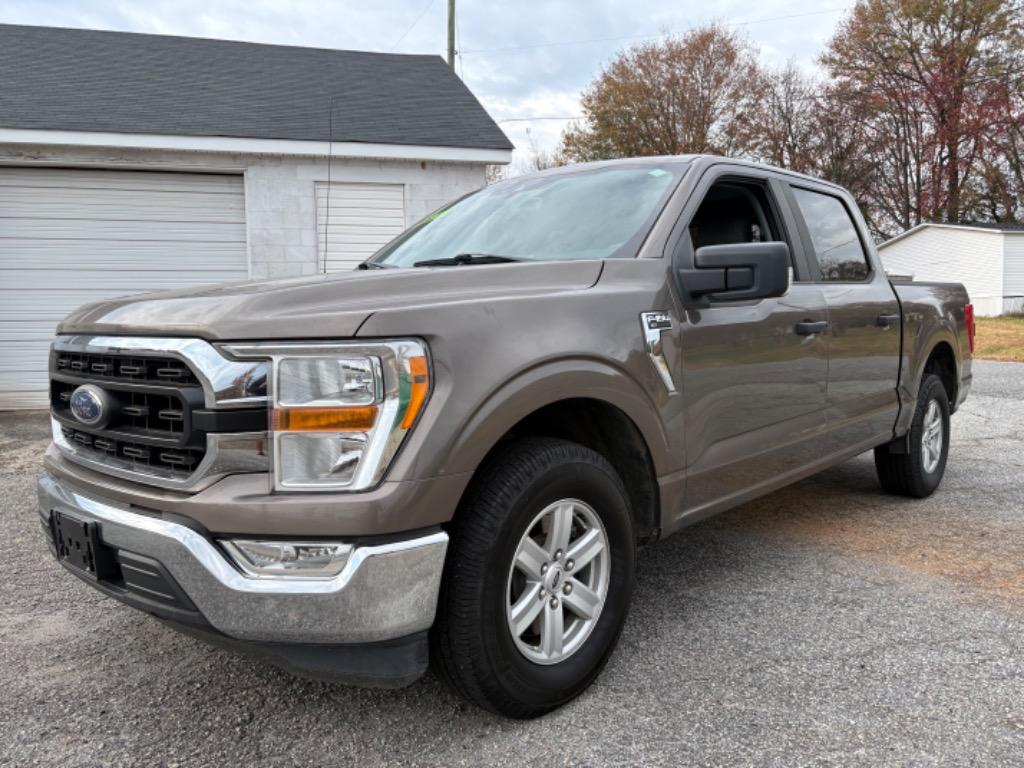 2021 Ford F-150 XLT's photo